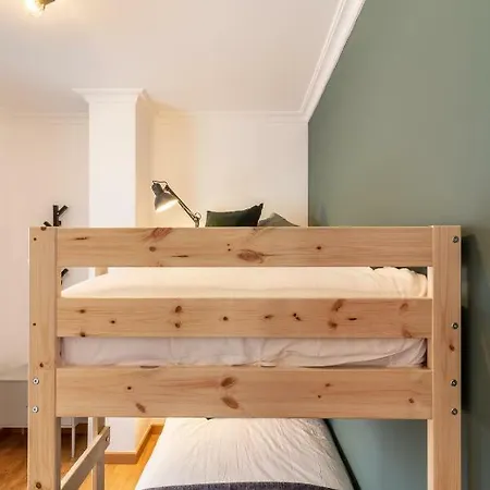 Flatguest Eusebio 28 + Urbano + 3hab + Wifi Апартаменты